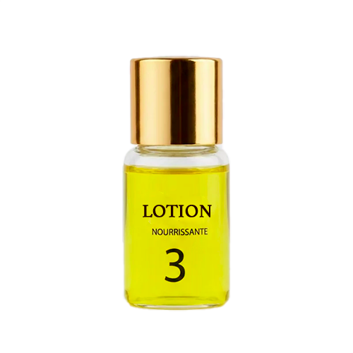 La lotion nourrissante est conçue pour nourrir, protéger et fortifier les cils naturels pour un rendu parfait